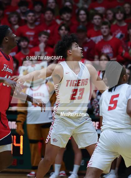 Thumbnail 3 in Kokomo vs Fishers (IHSAA 3A Region Final) photogallery.