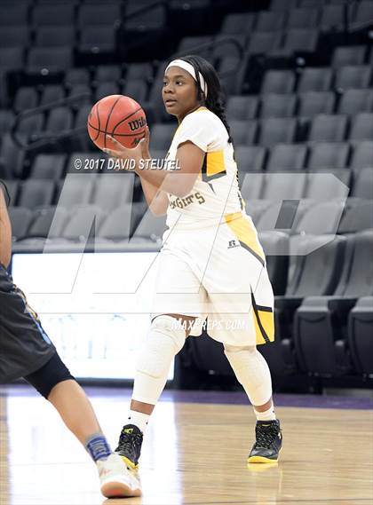 Thumbnail 3 in River City vs. Rio Linda (Golden 1 Center) photogallery.