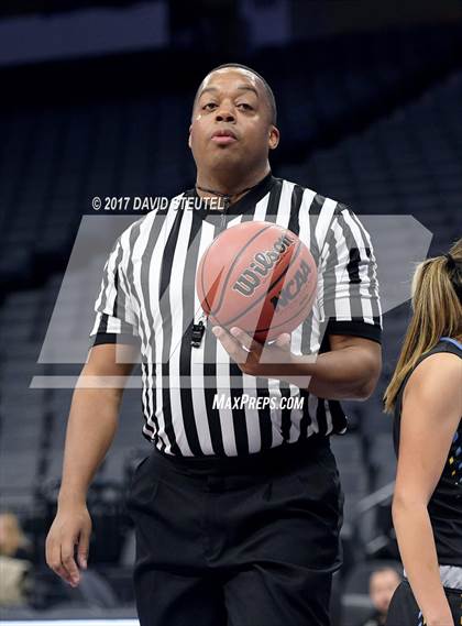 Thumbnail 1 in River City vs. Rio Linda (Golden 1 Center) photogallery.