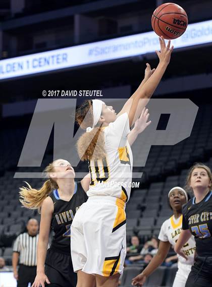 Thumbnail 2 in River City vs. Rio Linda (Golden 1 Center) photogallery.