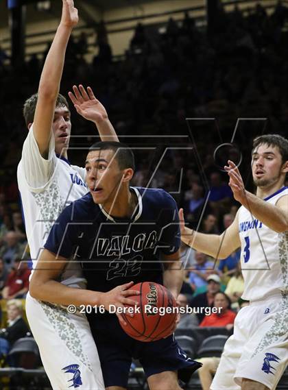 Thumbnail 2 in Longmont vs Valor Christian (CHSAA 4A Semifinal) photogallery.