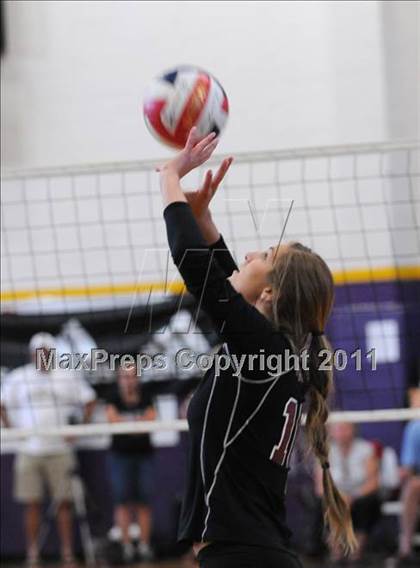 Thumbnail 1 in Clovis West vs. Torrey Pines (2010 Durango Fall Classic) photogallery.