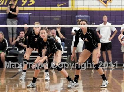 Thumbnail 1 in Clovis West vs. Torrey Pines (2010 Durango Fall Classic) photogallery.