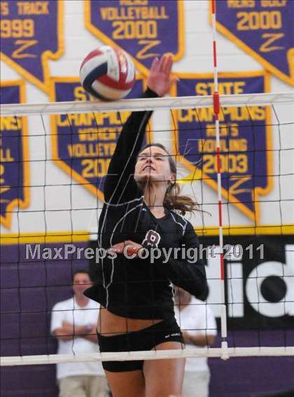 Thumbnail 3 in Clovis West vs. Torrey Pines (2010 Durango Fall Classic) photogallery.