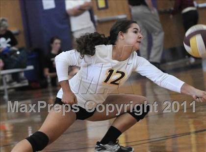 Thumbnail 2 in Clovis West vs. Torrey Pines (2010 Durango Fall Classic) photogallery.