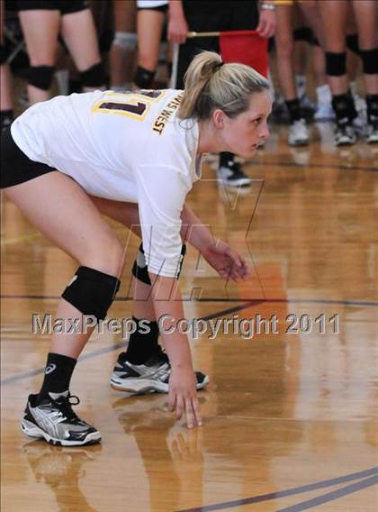 Thumbnail 2 in Clovis West vs. Torrey Pines (2010 Durango Fall Classic) photogallery.