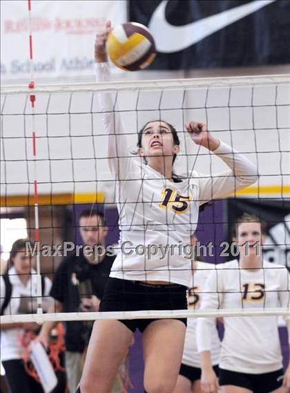Thumbnail 3 in Clovis West vs. Torrey Pines (2010 Durango Fall Classic) photogallery.