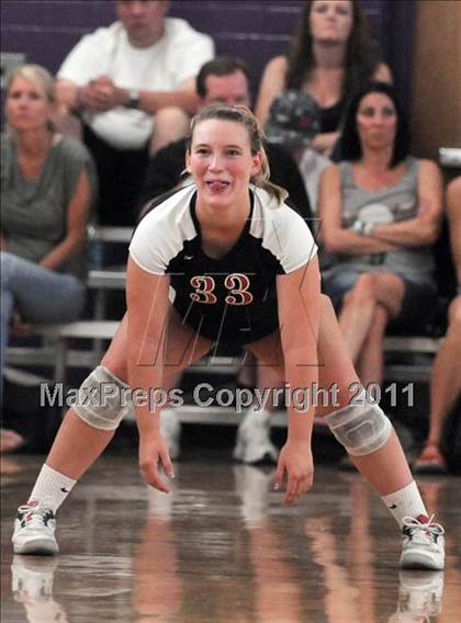 Thumbnail 1 in Clovis West vs. Torrey Pines (2010 Durango Fall Classic) photogallery.
