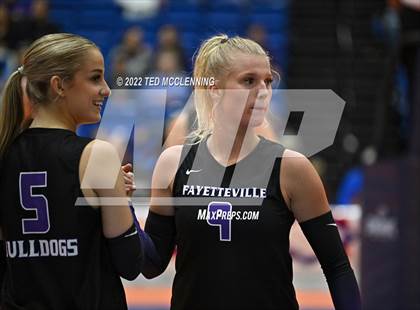Thumbnail 3 in Fayetteville vs. Southside (AAA 6A State Final) photogallery.