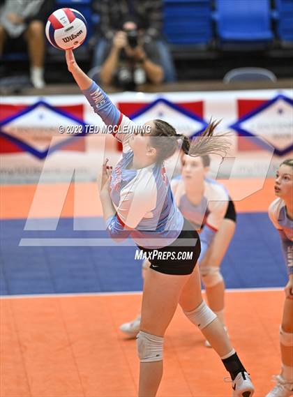 Thumbnail 3 in Fayetteville vs. Southside (AAA 6A State Final) photogallery.
