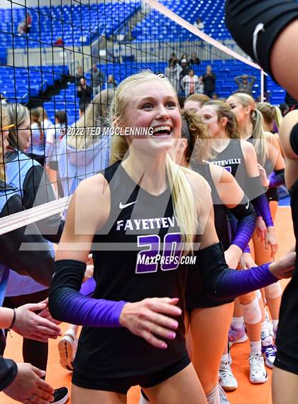 Thumbnail 3 in Fayetteville vs. Southside (AAA 6A State Final) photogallery.