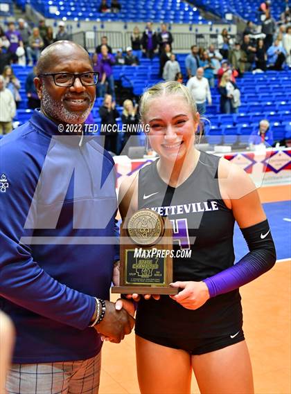 Thumbnail 1 in Fayetteville vs. Southside (AAA 6A State Final) photogallery.