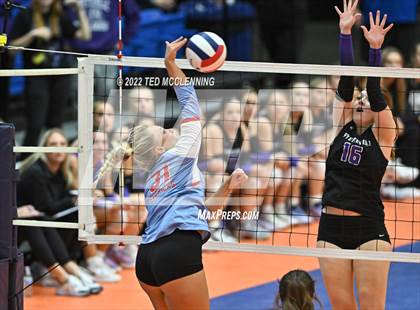 Thumbnail 1 in Fayetteville vs. Southside (AAA 6A State Final) photogallery.