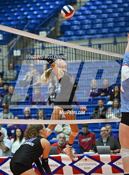 Thumbnail 2 in Fayetteville vs. Southside (AAA 6A State Final) photogallery.