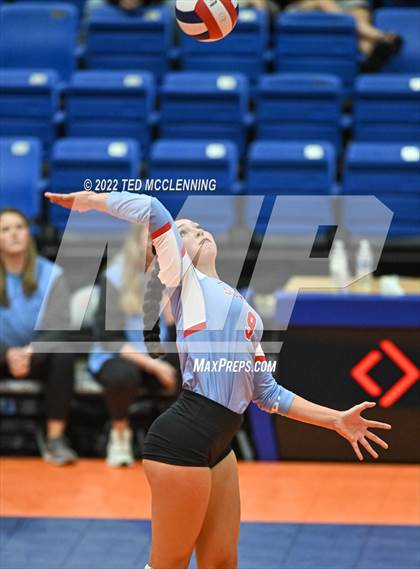 Thumbnail 2 in Fayetteville vs. Southside (AAA 6A State Final) photogallery.