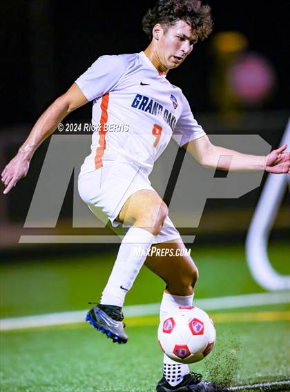 Thumbnail 1 in Oak Ridge vs Grand Oaks photogallery.