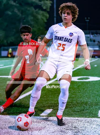 Thumbnail 3 in Oak Ridge vs Grand Oaks photogallery.