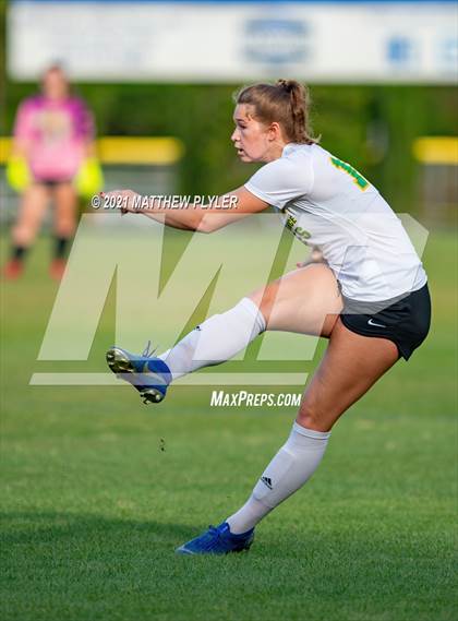 Thumbnail 1 in Eastern Alamance vs Union Pines (NCHSAA 3A Second Round) photogallery.