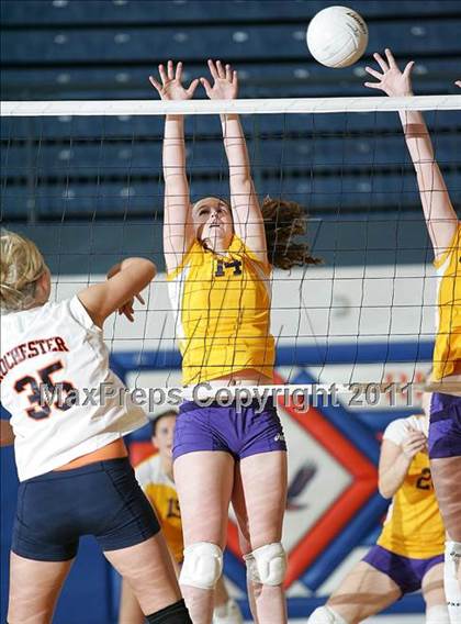 Thumbnail 1 in Rochester vs. Williamsville (IHSA Class 2A Riverton Regional) photogallery.