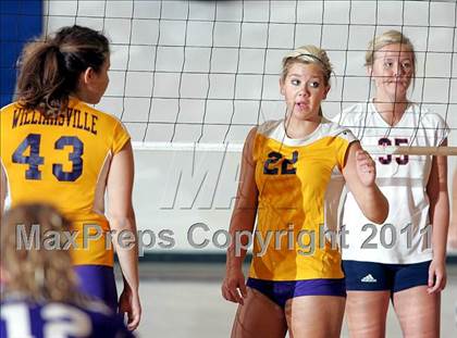 Thumbnail 2 in Rochester vs. Williamsville (IHSA Class 2A Riverton Regional) photogallery.