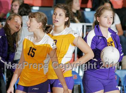 Thumbnail 1 in Rochester vs. Williamsville (IHSA Class 2A Riverton Regional) photogallery.