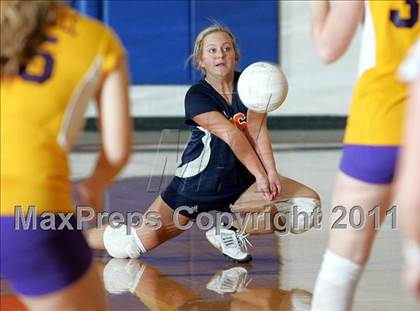 Thumbnail 1 in Rochester vs. Williamsville (IHSA Class 2A Riverton Regional) photogallery.