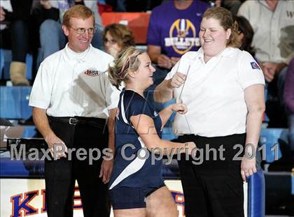 Thumbnail 3 in Rochester vs. Williamsville (IHSA Class 2A Riverton Regional) photogallery.