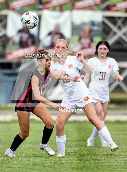 Thumbnail 2 in Lawrenceburg Tigers vs North Central photogallery.