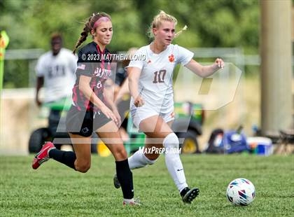 Thumbnail 2 in Lawrenceburg Tigers vs North Central photogallery.