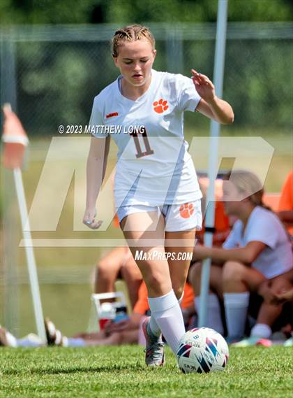 Thumbnail 3 in Lawrenceburg Tigers vs North Central photogallery.