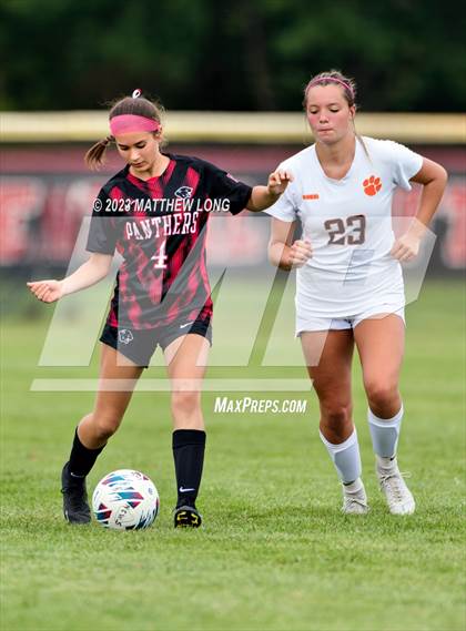 Thumbnail 2 in Lawrenceburg Tigers vs North Central photogallery.