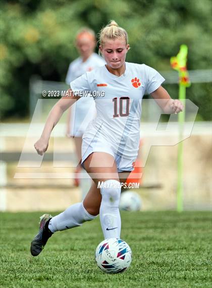 Thumbnail 3 in Lawrenceburg Tigers vs North Central photogallery.