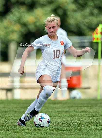 Thumbnail 2 in Lawrenceburg Tigers vs North Central photogallery.