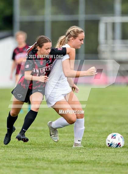 Thumbnail 3 in Lawrenceburg Tigers vs North Central photogallery.
