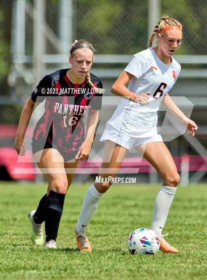 Thumbnail 3 in Lawrenceburg Tigers vs North Central photogallery.