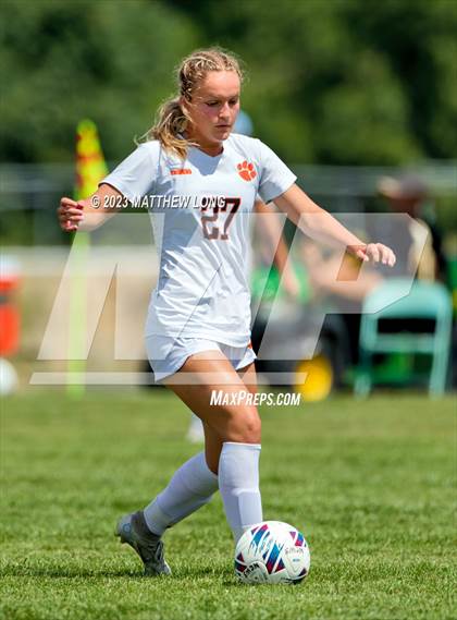 Thumbnail 3 in Lawrenceburg Tigers vs North Central photogallery.
