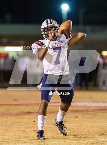 Thumbnail 1 in Terry Sanford vs Seventy-First (NCHSAA 3A Fourth Round) photogallery.