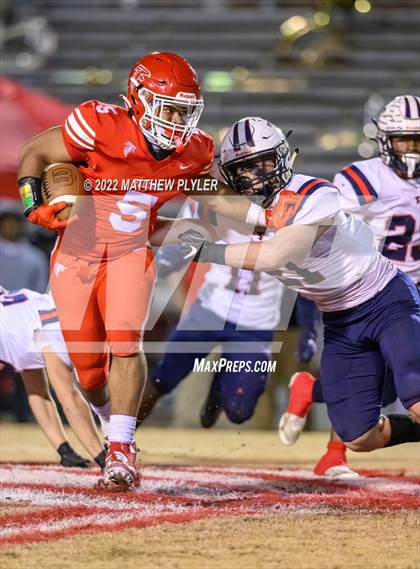 Thumbnail 1 in Terry Sanford vs Seventy-First (NCHSAA 3A Fourth Round) photogallery.