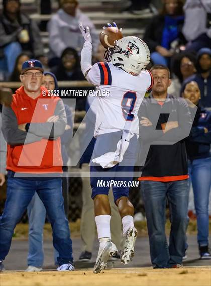 Thumbnail 2 in Terry Sanford vs Seventy-First (NCHSAA 3A Fourth Round) photogallery.