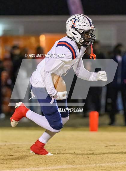 Thumbnail 3 in Terry Sanford vs Seventy-First (NCHSAA 3A Fourth Round) photogallery.