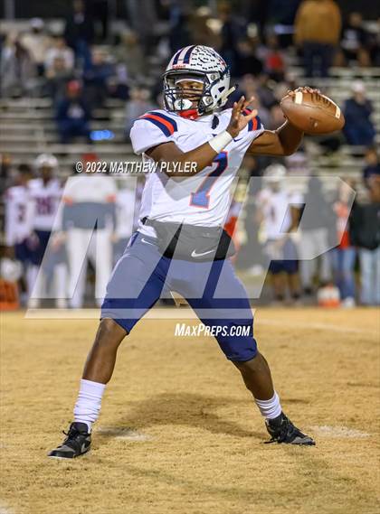 Thumbnail 3 in Terry Sanford vs Seventy-First (NCHSAA 3A Fourth Round) photogallery.