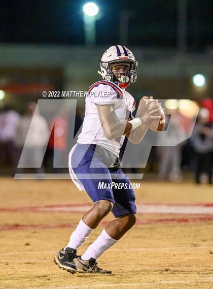Thumbnail 3 in Terry Sanford vs Seventy-First (NCHSAA 3A Fourth Round) photogallery.