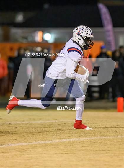 Thumbnail 2 in Terry Sanford vs Seventy-First (NCHSAA 3A Fourth Round) photogallery.