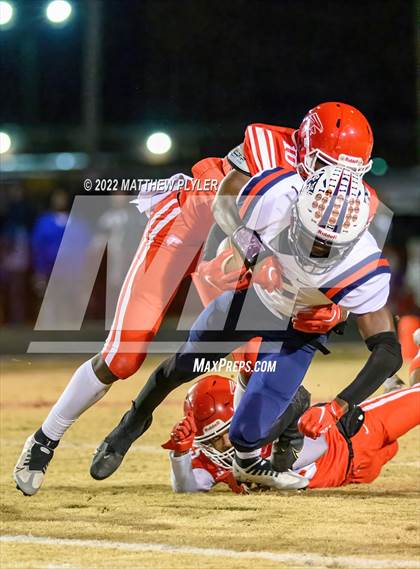 Thumbnail 1 in Terry Sanford vs Seventy-First (NCHSAA 3A Fourth Round) photogallery.