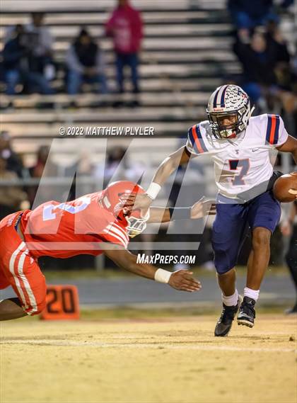 Thumbnail 3 in Terry Sanford vs Seventy-First (NCHSAA 3A Fourth Round) photogallery.