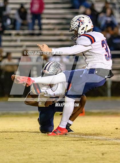 Thumbnail 3 in Terry Sanford vs Seventy-First (NCHSAA 3A Fourth Round) photogallery.