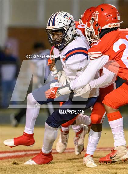 Thumbnail 3 in Terry Sanford vs Seventy-First (NCHSAA 3A Fourth Round) photogallery.