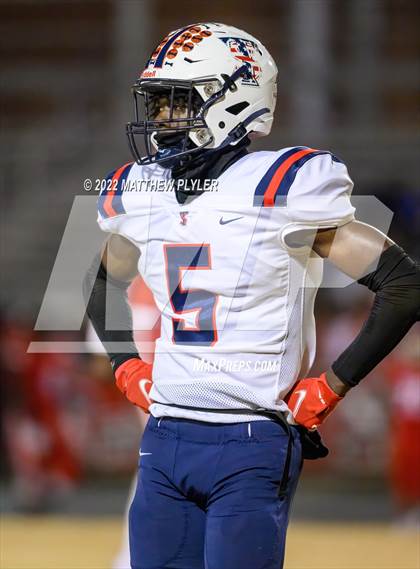 Thumbnail 3 in Terry Sanford vs Seventy-First (NCHSAA 3A Fourth Round) photogallery.