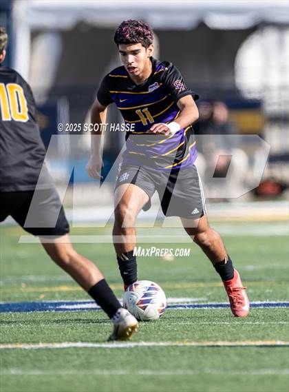 Thumbnail 1 in MHSAA D-3 Final: South Haven vs. Detroit Country Day photogallery.