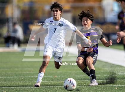 Thumbnail 1 in MHSAA D-3 Final: South Haven vs. Detroit Country Day photogallery.